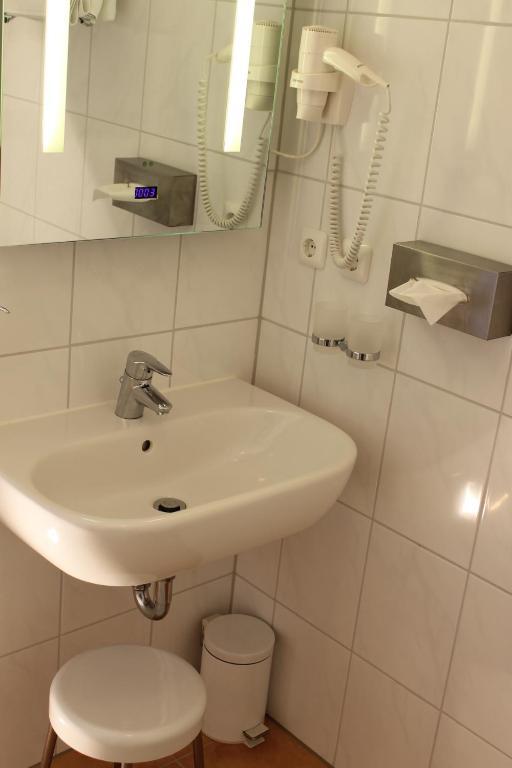 Hotel Haus Kirsch Grevenbroich Habitación foto